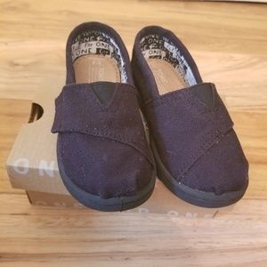 Black Canvas Tiny TOMS Classics